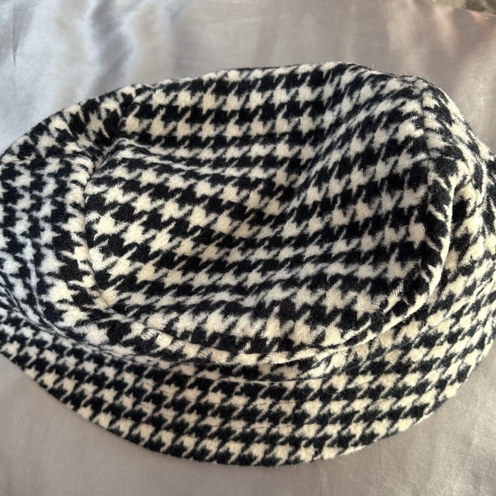 Bucket Hat - Picture 5 of 7